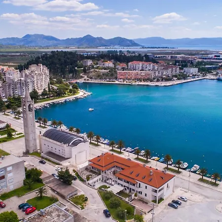 Seven Lakes Πανσιόν 4*