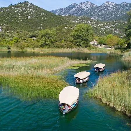 Seven Lakes 4*