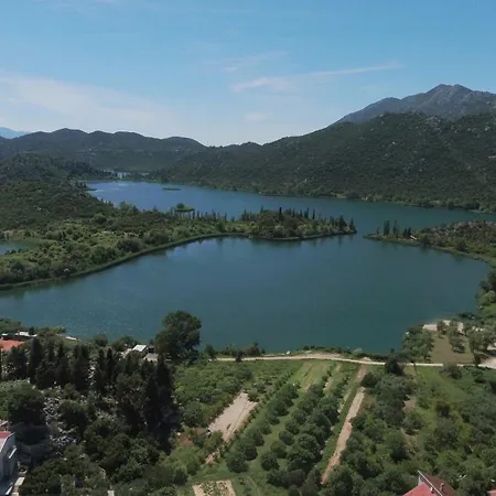 Seven Lakes 4*